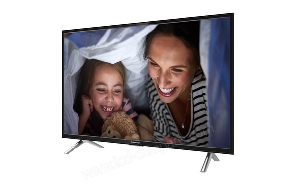 THOMSON 32HC3201 - Vue 3/4 droite