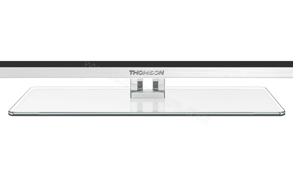 THOMSON 46FU5553CW - Zoom sur la partie basse