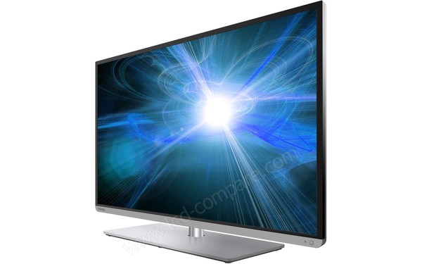 TOSHIBA 40L5443DG - Vue 3/4 droite
