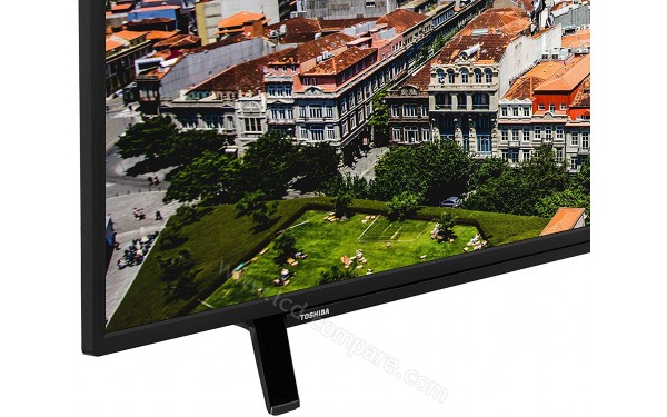 TOSHIBA 58U2963DG - Zoom sur la partie basse