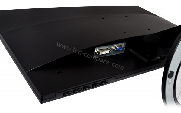 VIDEOSEVEN V7 L215E-2EU - Connectiques