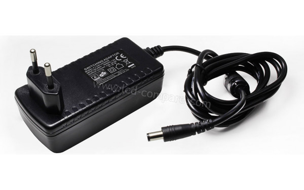 XORO HTL 2477 - Alimentation