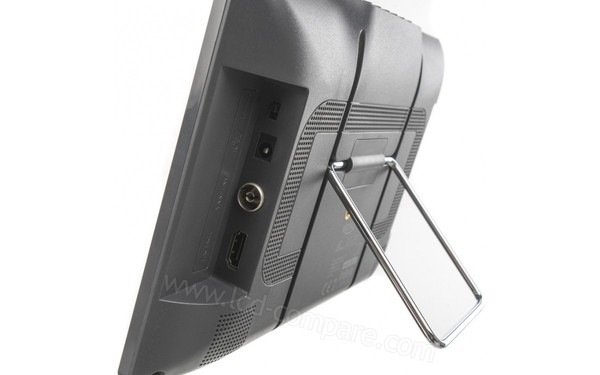 XORO PTL 1050 - Connectiques lat&eacute;rales droite